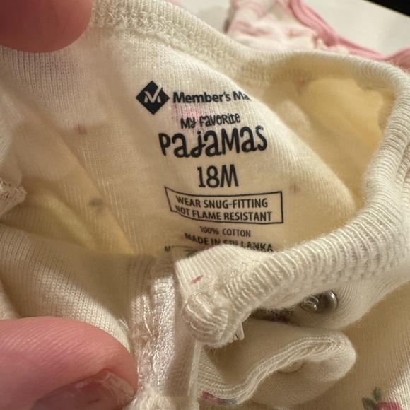 Adorable Pink and Cream Kids Pajama Set (5) Size 18 months - Picture 2 of 7